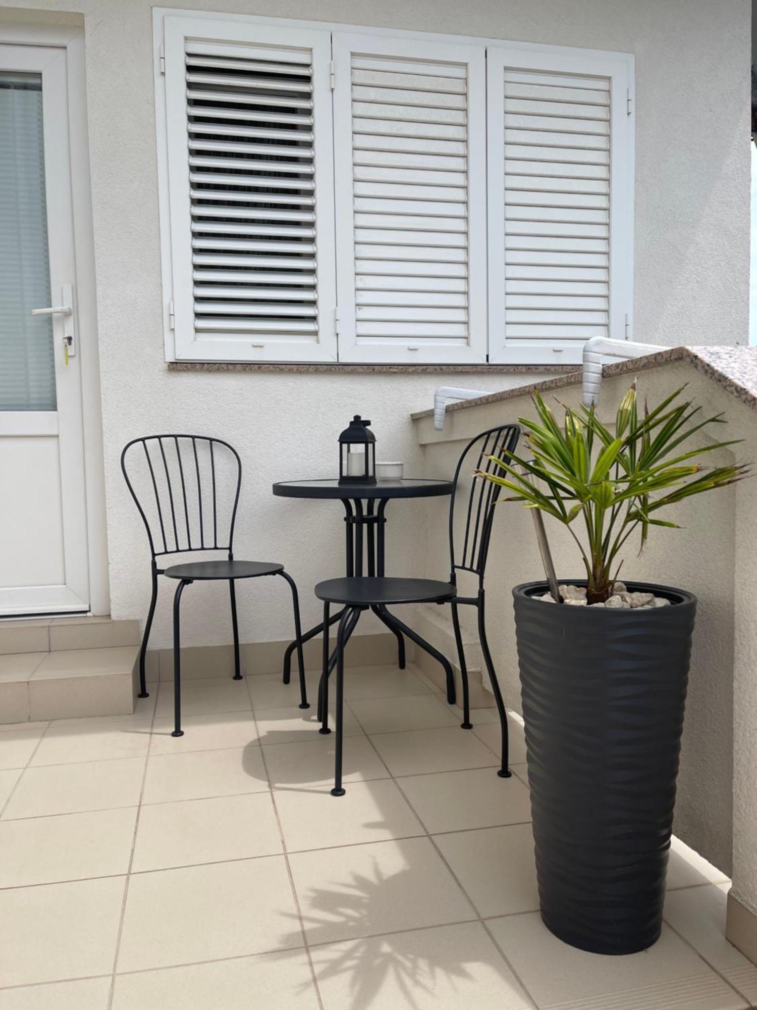 Rab Island Apartmets - Palit Rab Town Ngoại thất bức ảnh