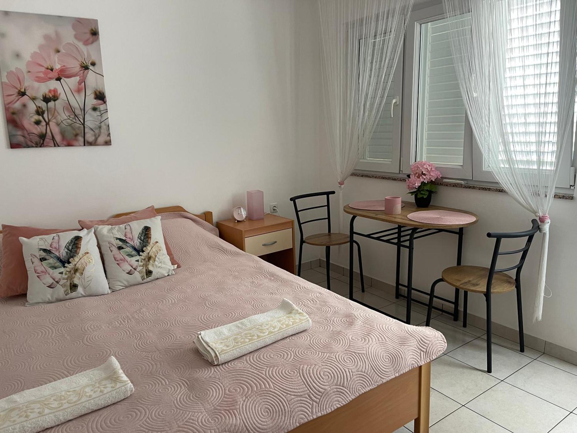 Rab Island Apartmets - Palit Rab Town Ngoại thất bức ảnh