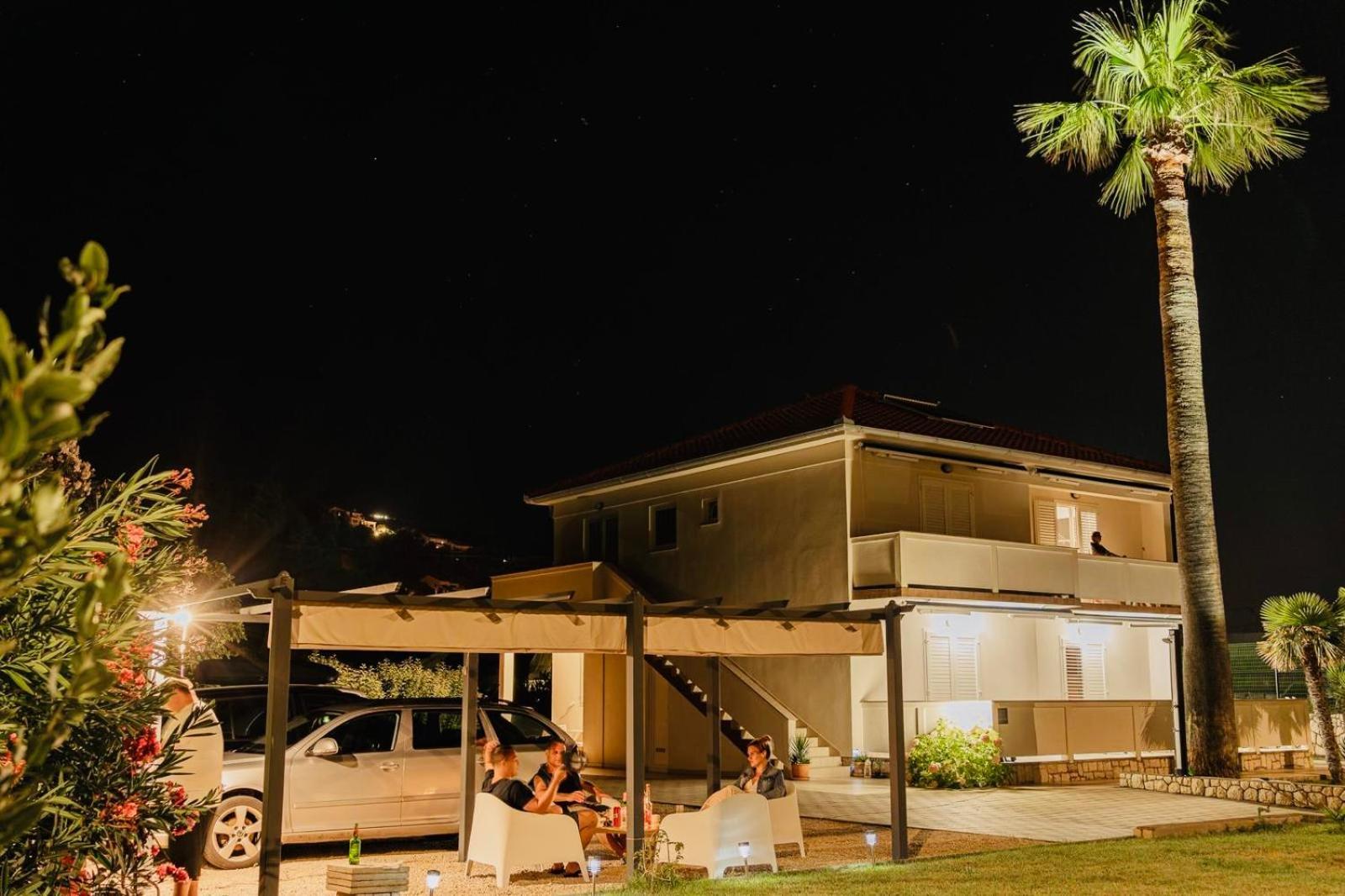 Rab Island Apartmets - Palit Rab Town Ngoại thất bức ảnh
