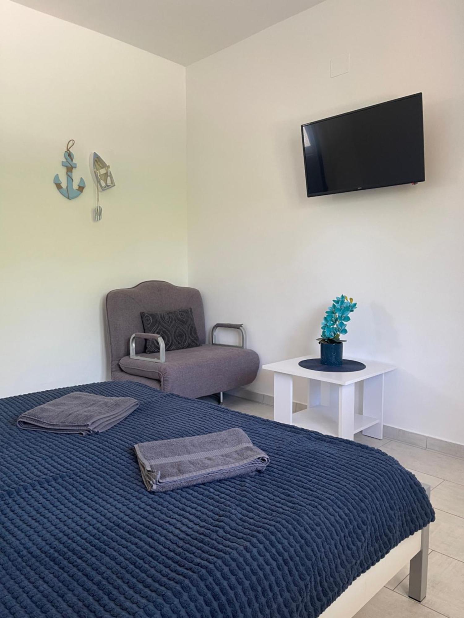 Rab Island Apartmets - Palit Rab Town Ngoại thất bức ảnh