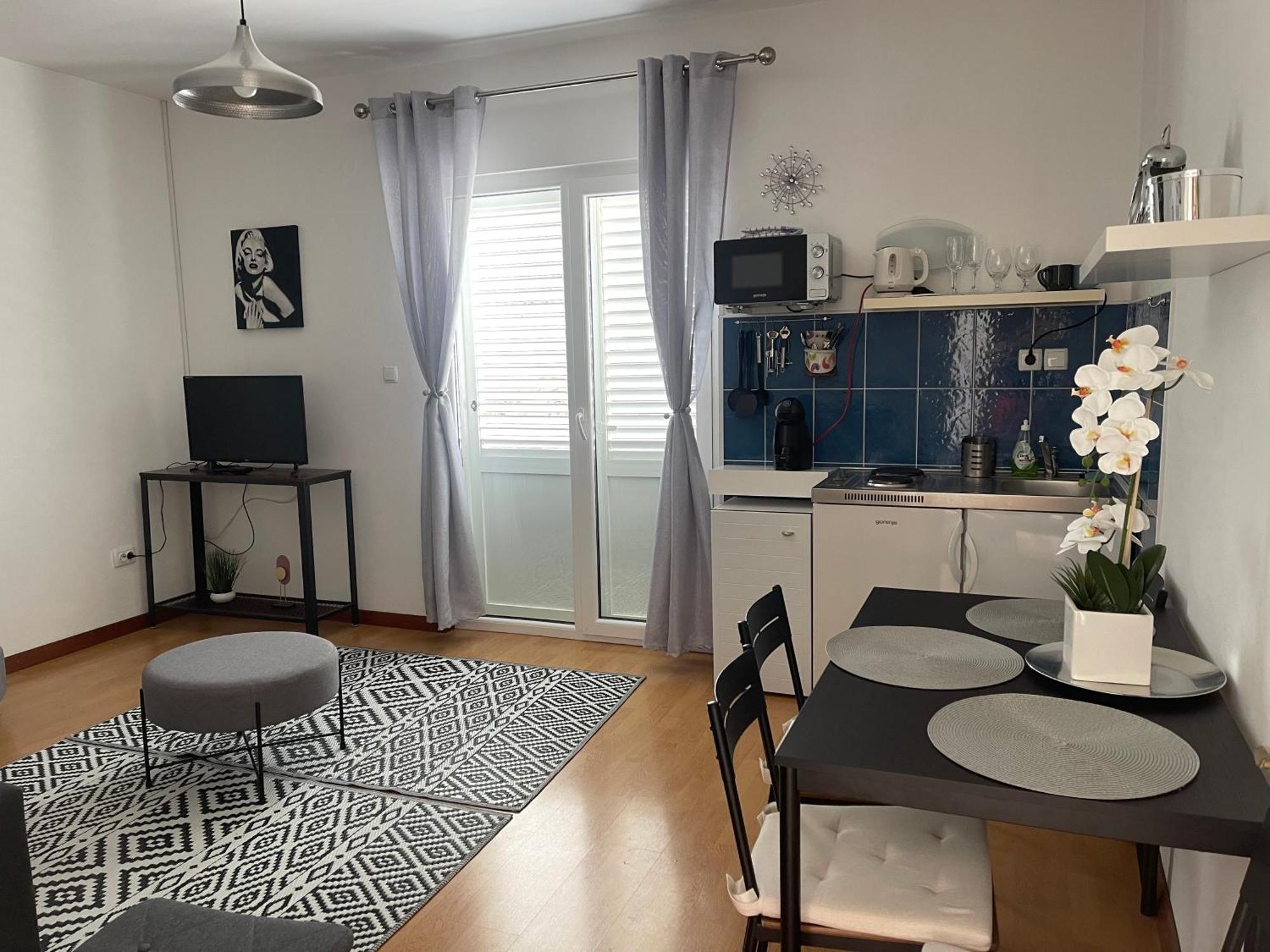 Rab Island Apartmets - Palit Rab Town Ngoại thất bức ảnh
